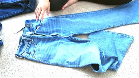 how to fold bootcut jeans.